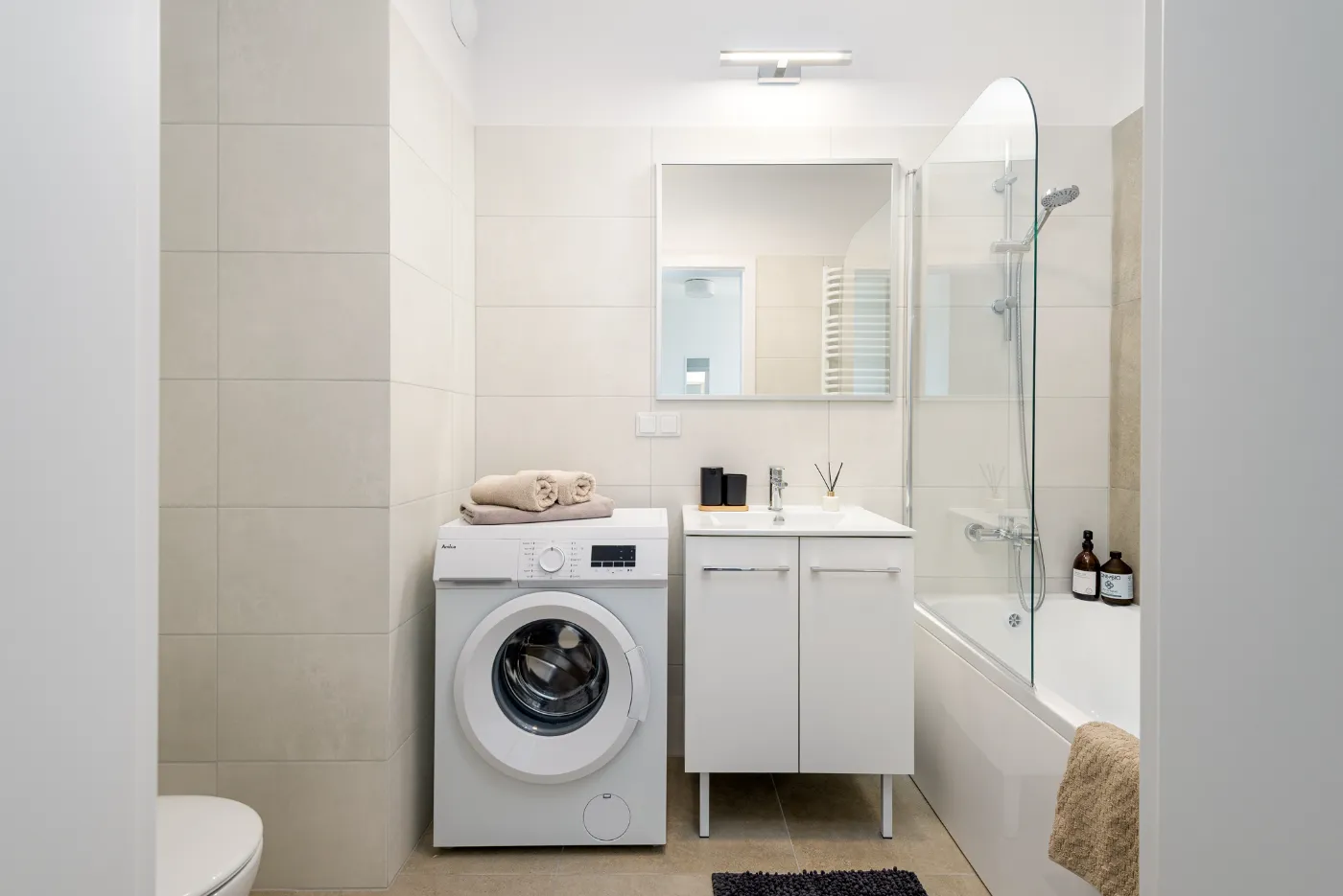 Sypialnia i łazienka po home stagingu — wariant 5